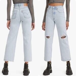 Levi’s Ribcage Straight Ankle Light Wash Distressed Jeans Women’s size 27